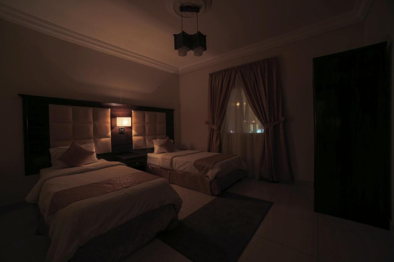 Roshan Hotel Suites Hera Jeddah Bagian luar foto